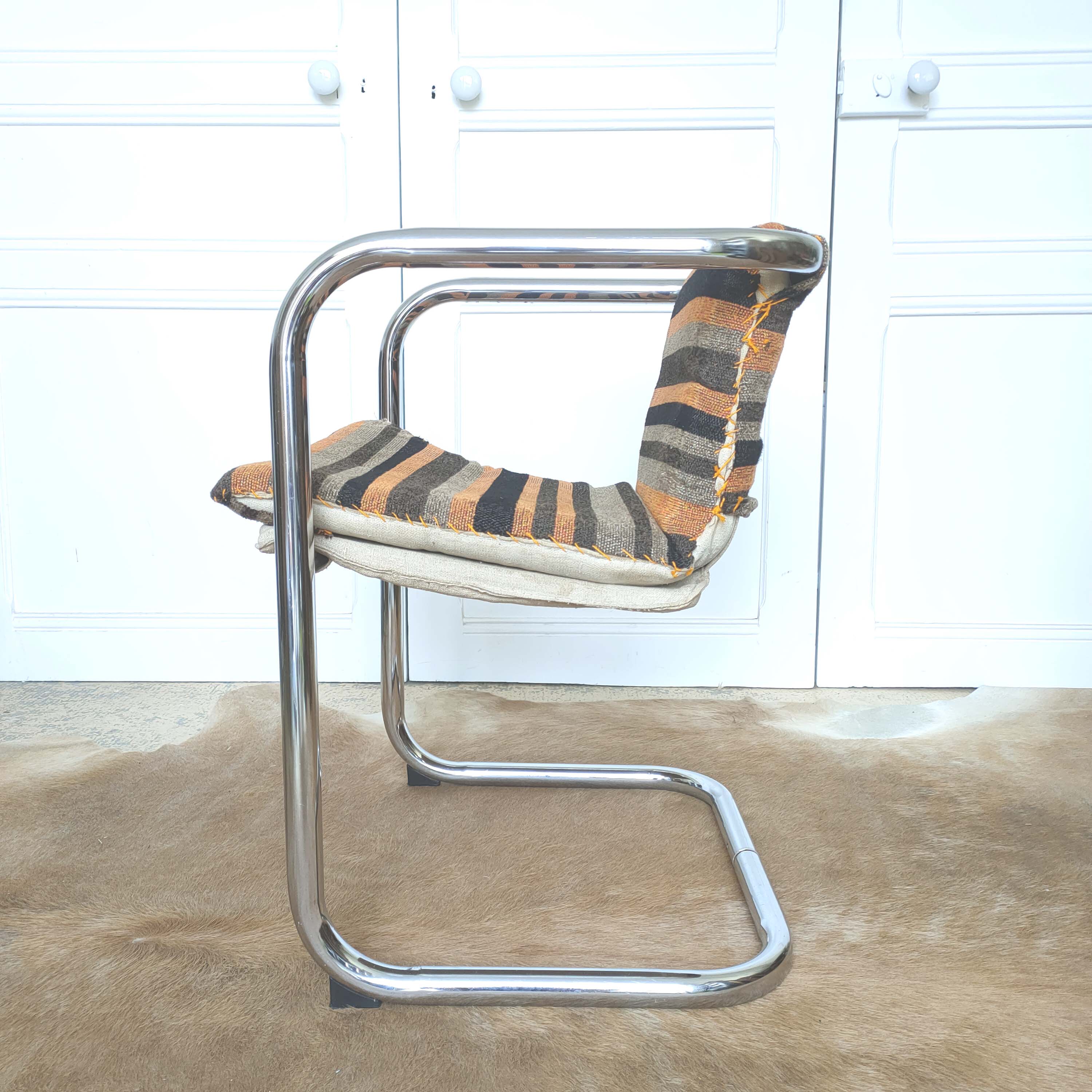 Cantilever armchair 70s