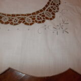 Vintage embroidered tablecloth 250 x 170 and 12 towels