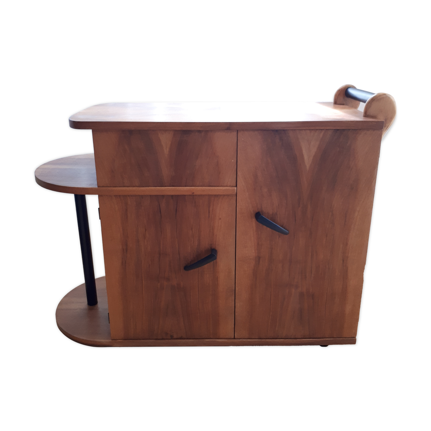 Old bar on wheels years 30- 40