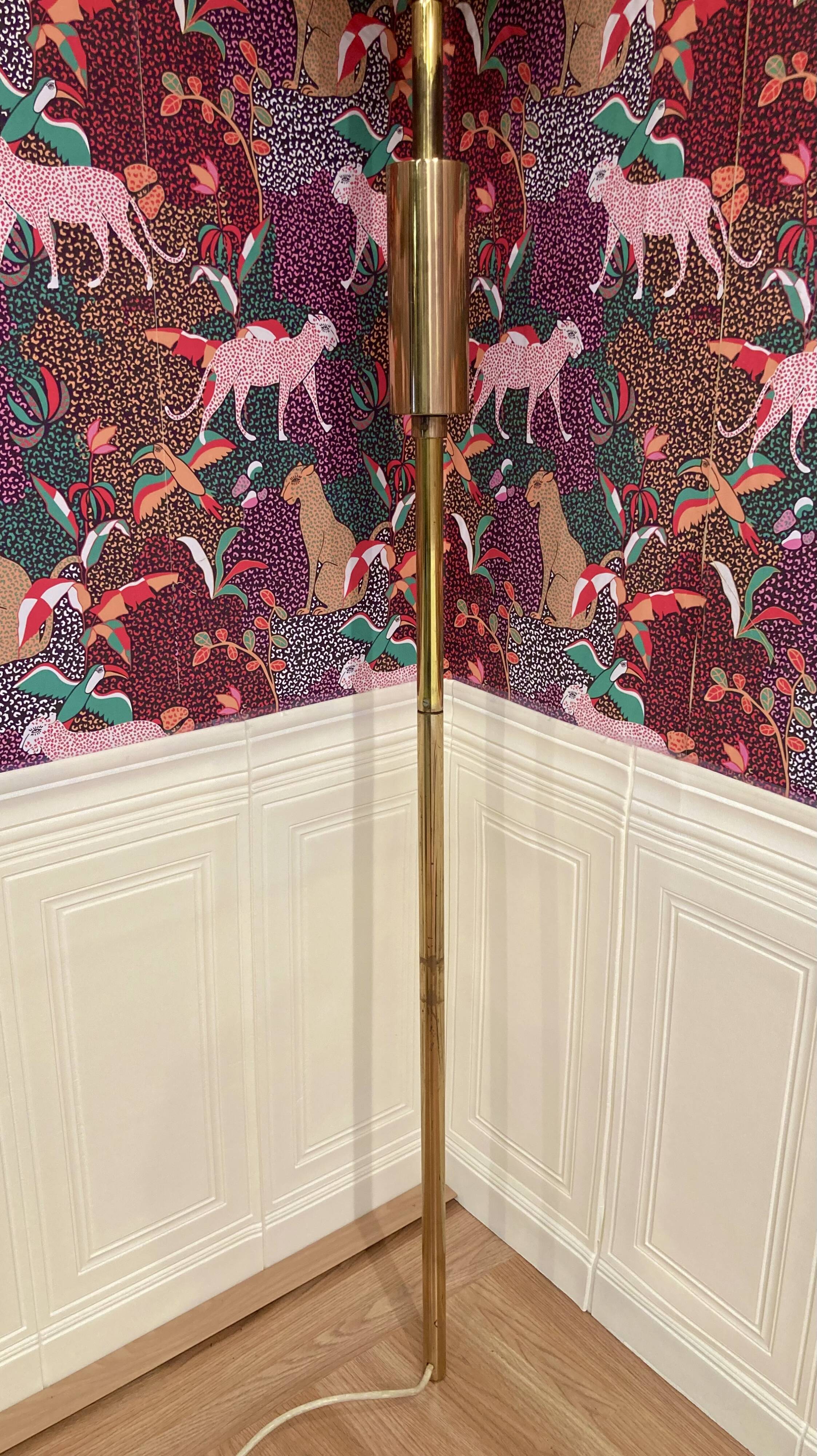 Lampadaire Américain verre et métal 200 cm design 1950.