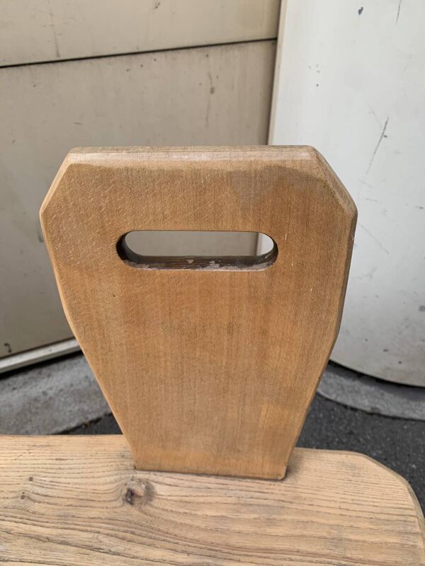 Petit banc 3 place style brutaliser en chêne