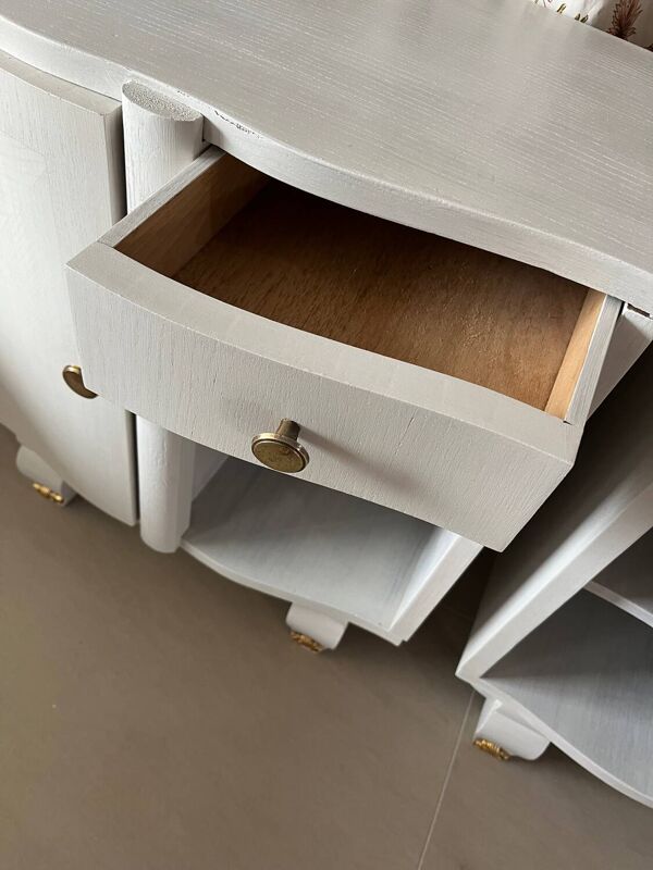 2 anciennes tables de chevet restaurées