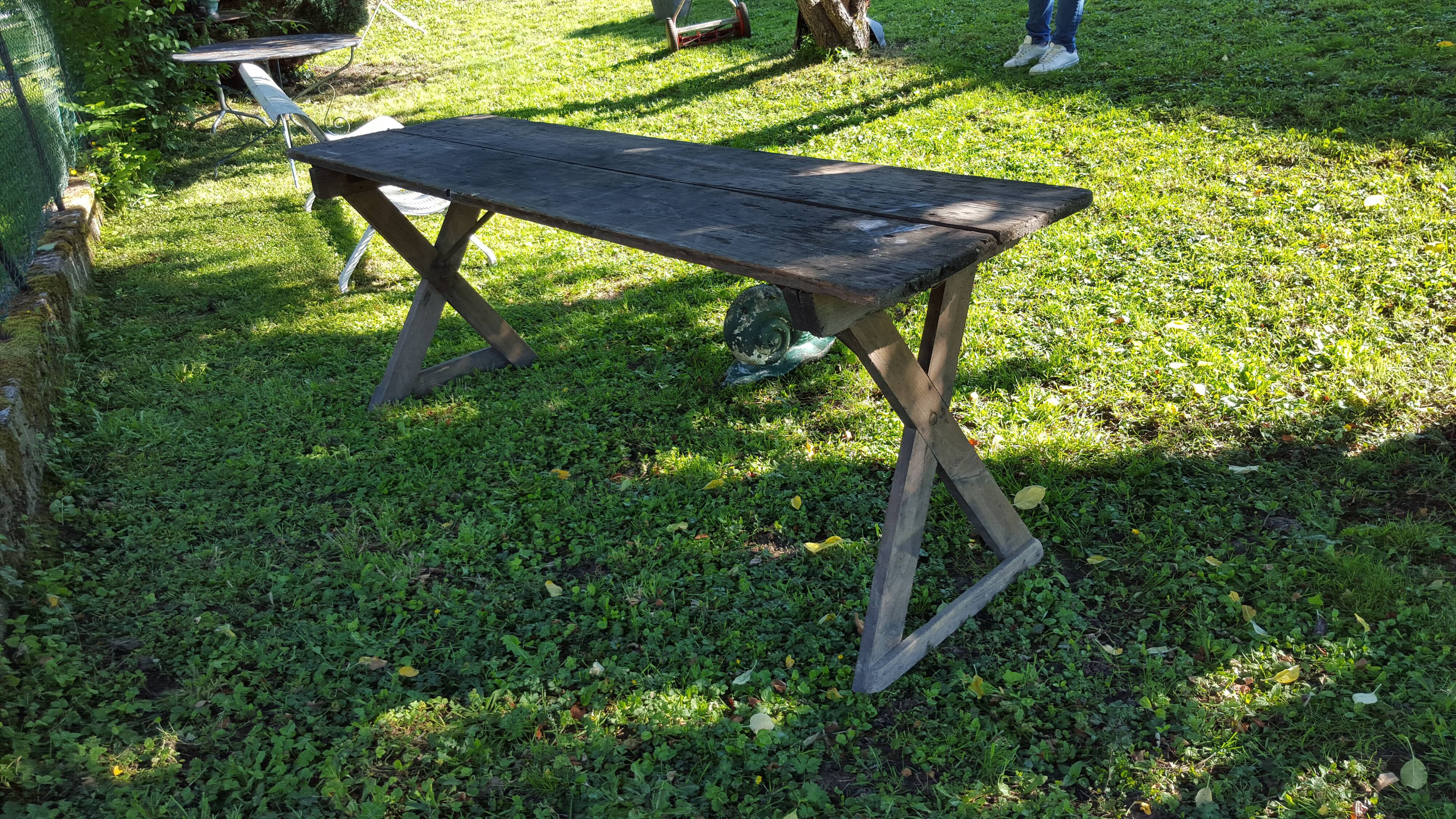 "Sochaux" folding brewery table c