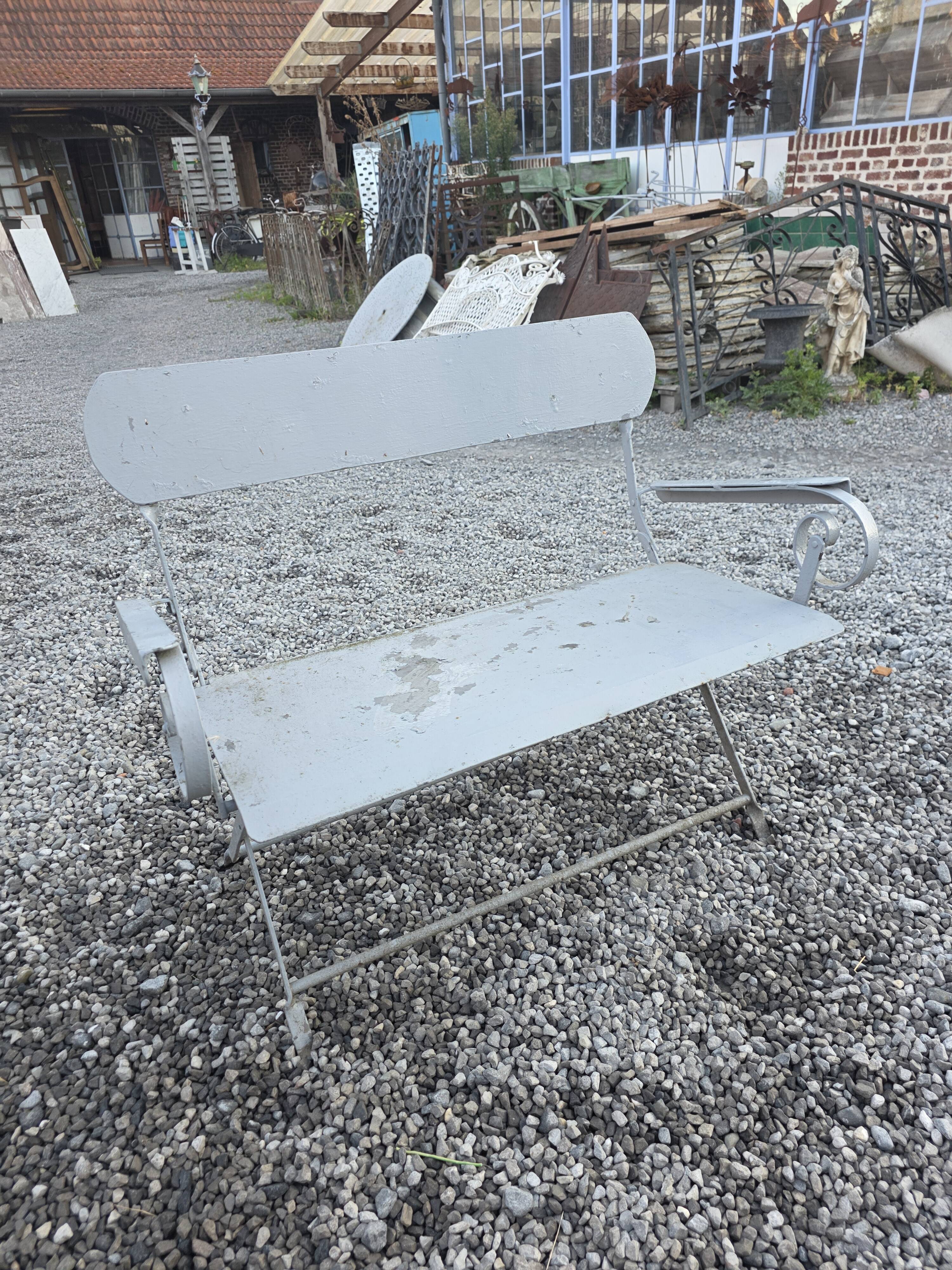 Banc de jardin ancien en fer forgé massif