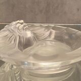 Cup decorated with lion's head signed Lalique