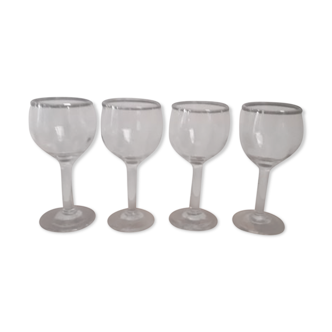 4 verres à liqueur à pied