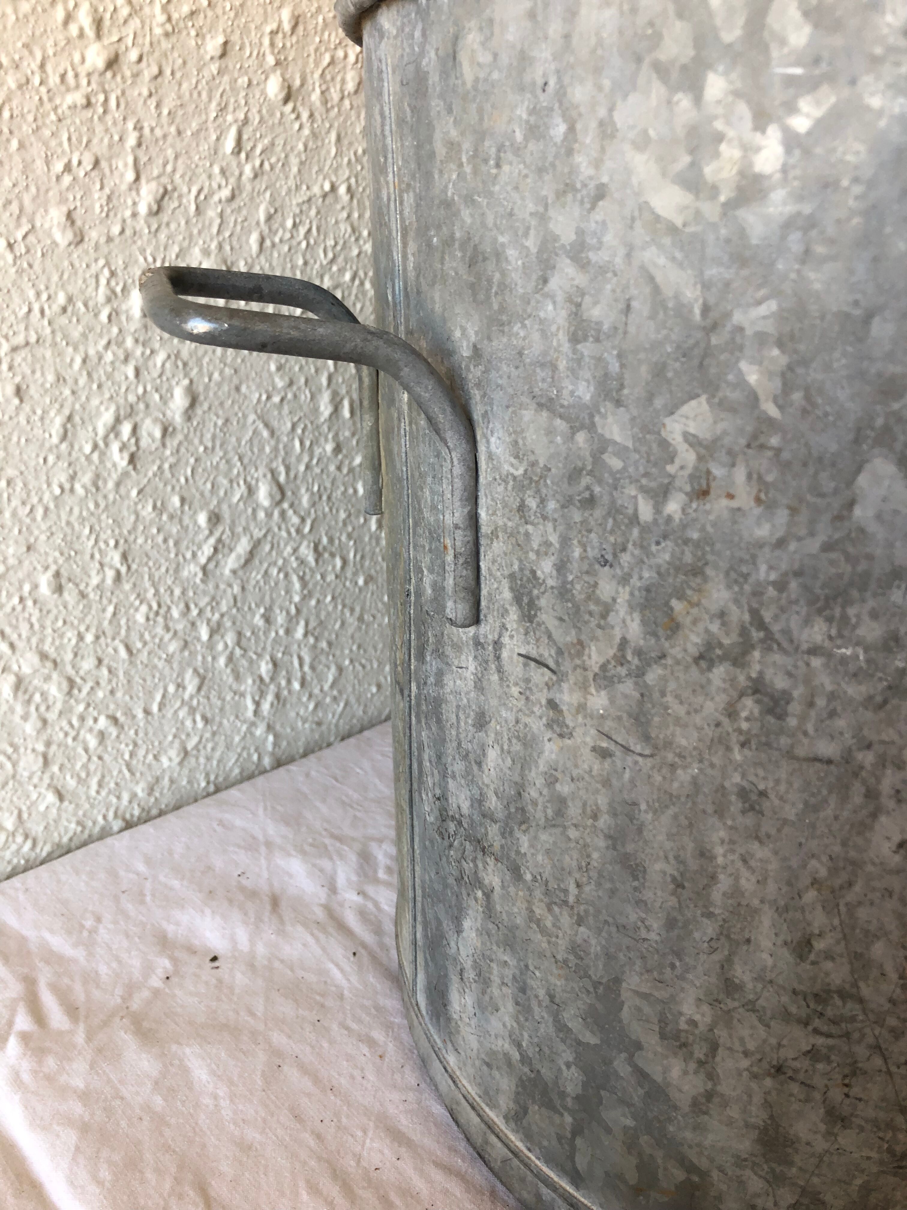 Zinc bucket