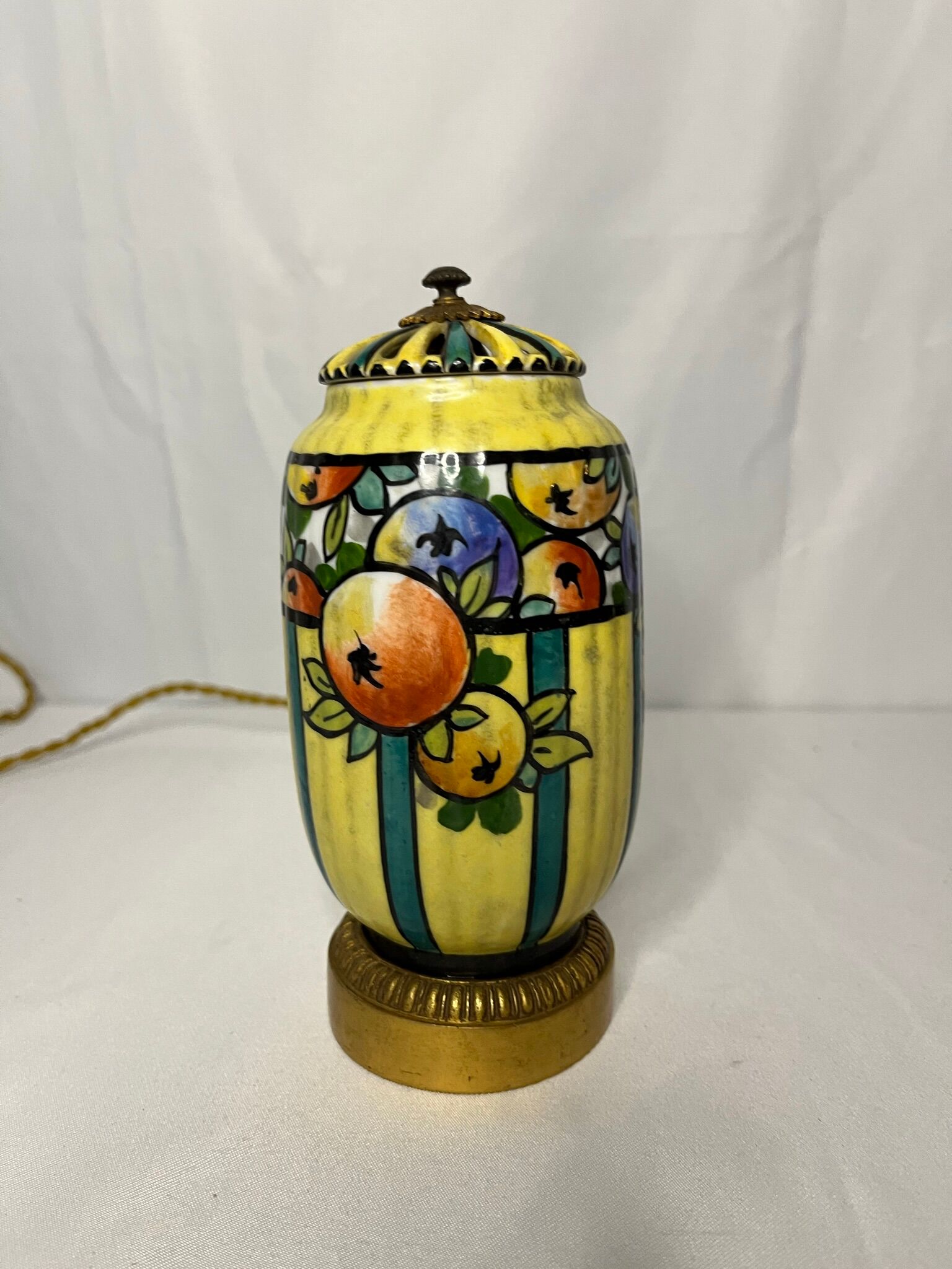 Porcelain lamp