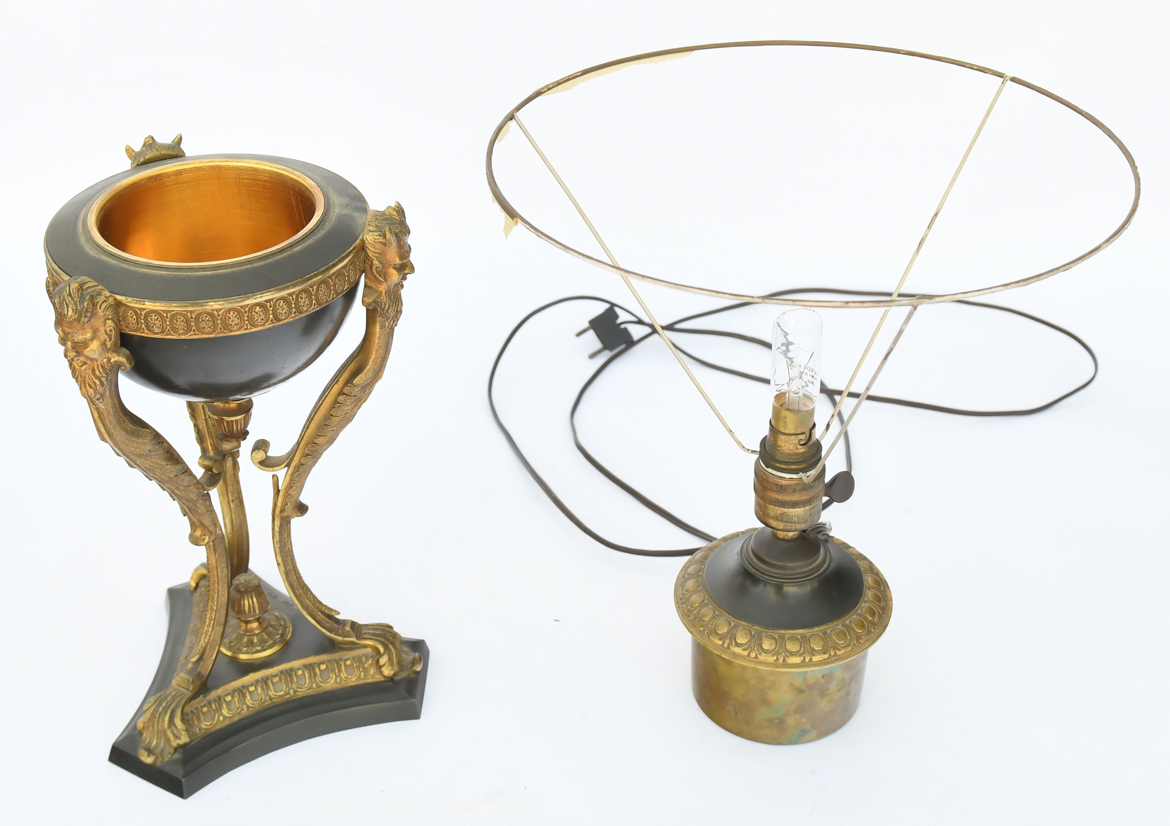 Lamp in gilded bronze and black lacquered metal