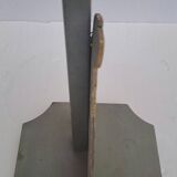 Porte chapeau en bois peint signé Job début XX ème