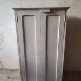 Small Parisian wardrobe