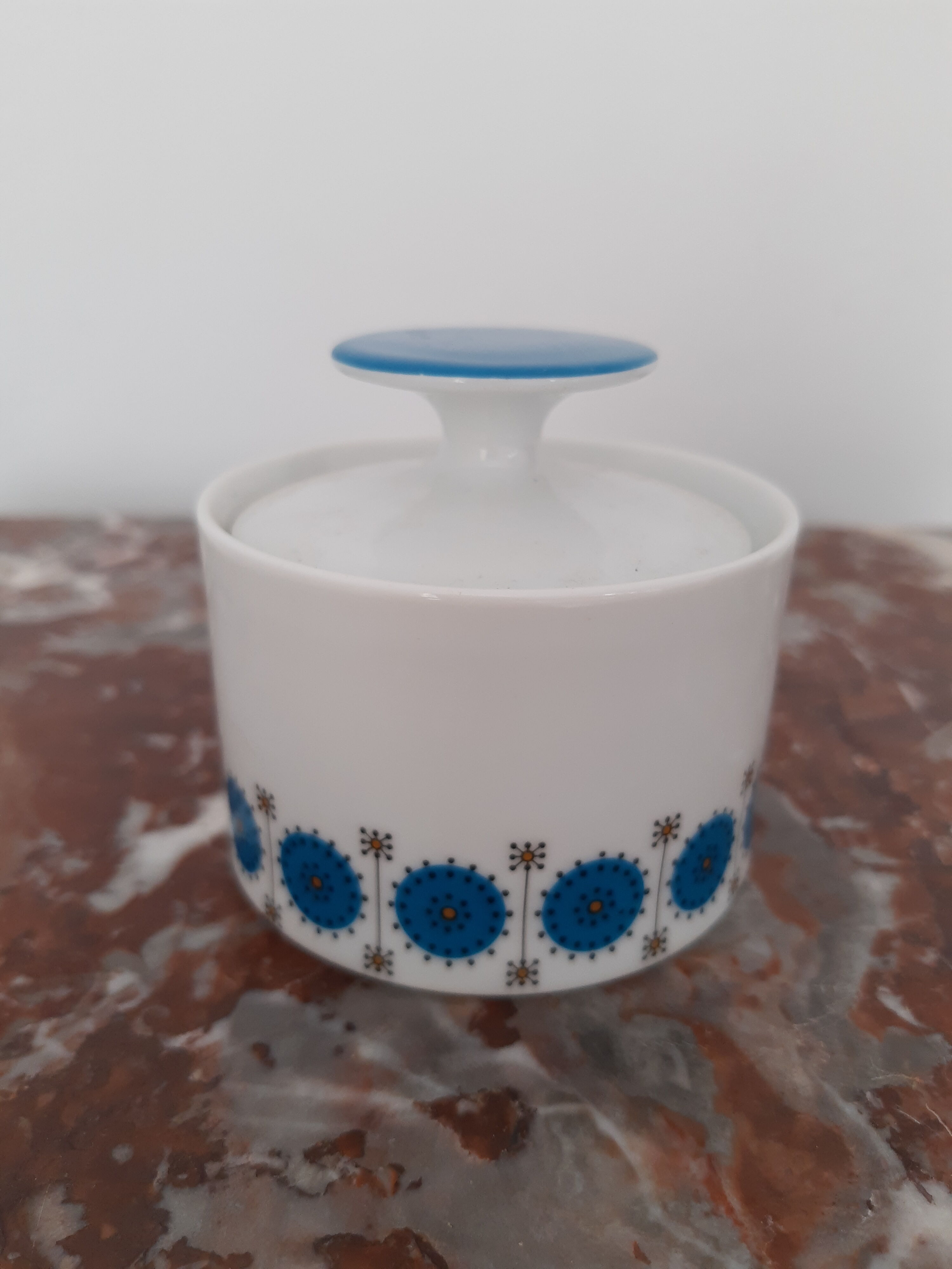 Vintage sugar maker Thomas