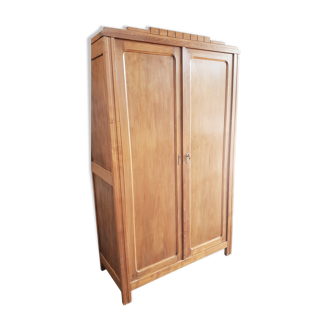 Armoire vintage