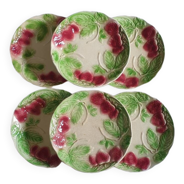 Six slip plates with strawberry decoration