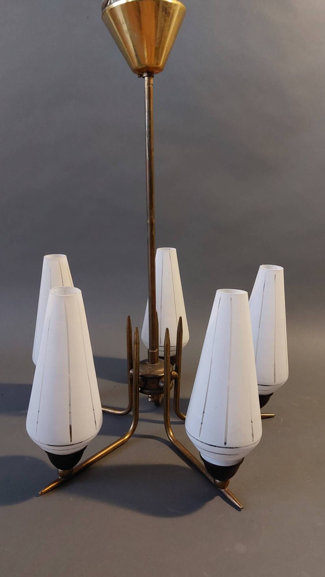 Chandelier in gilded brass and opaline with 5 lights 1960 Vintage.