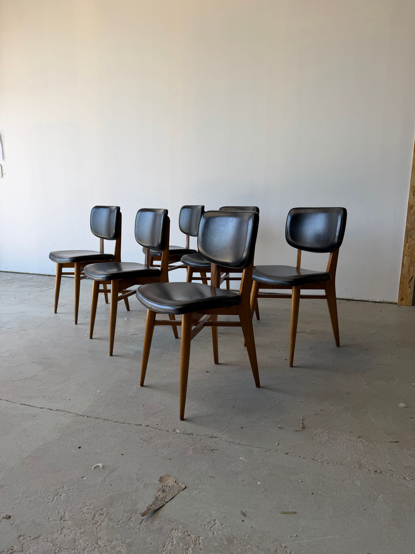 Set of 6 Scandinavian design chairs in solid beech and black Skai.