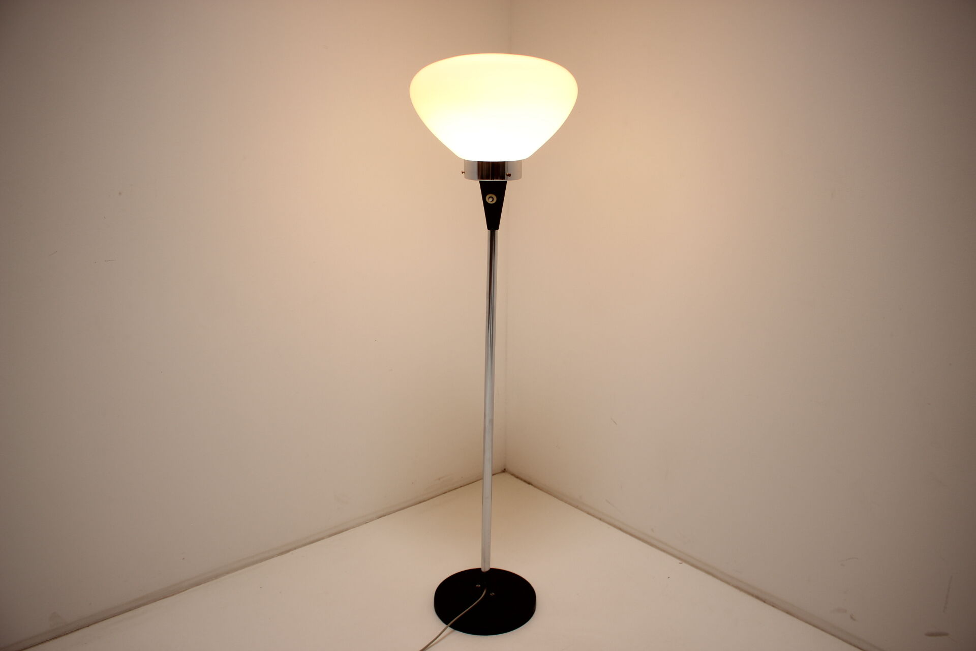 Mid-century design floor lamp/ Lidokov, 1970's