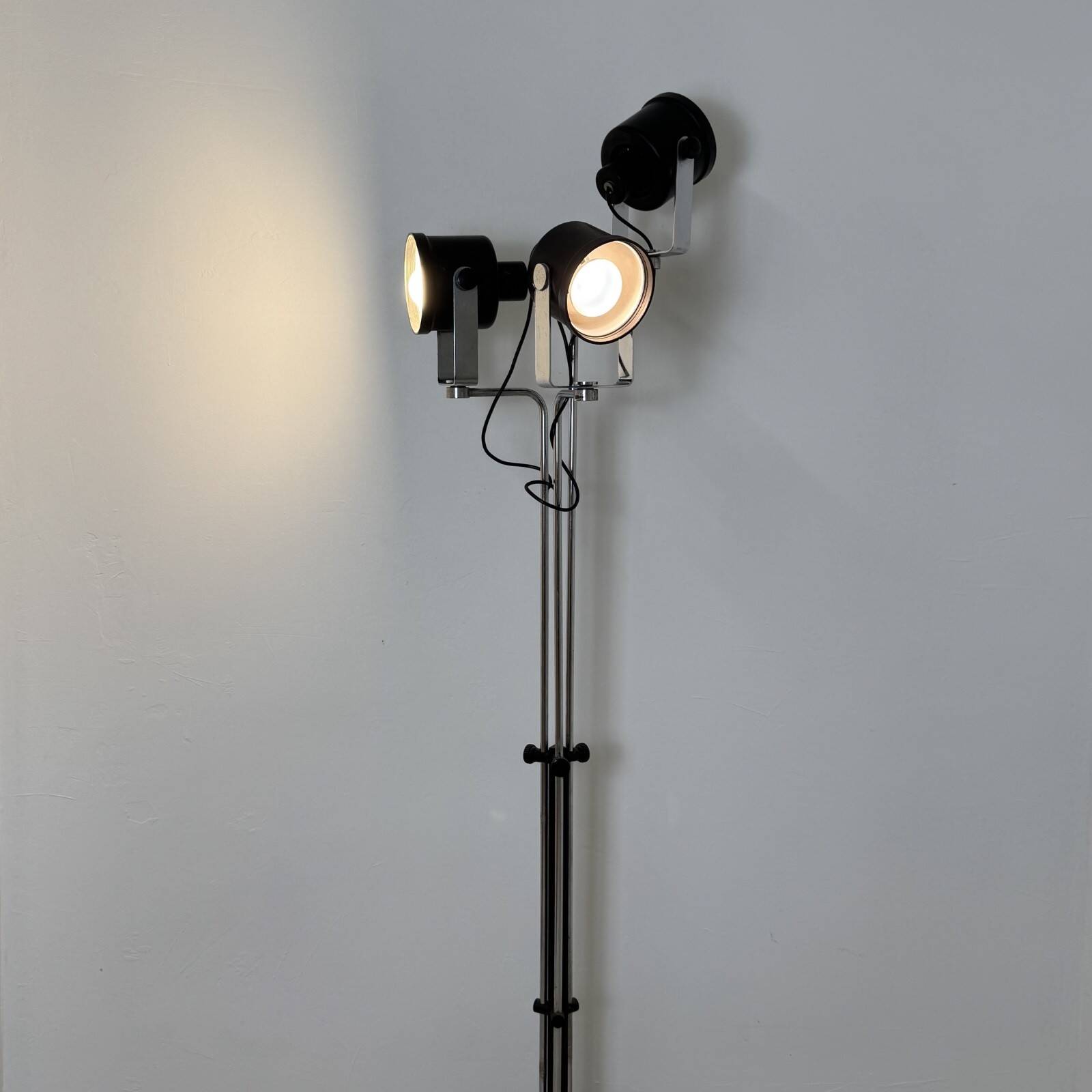 Floor Lamp Lights Milan Model P433 Brusasco and Torretta Design 1970s