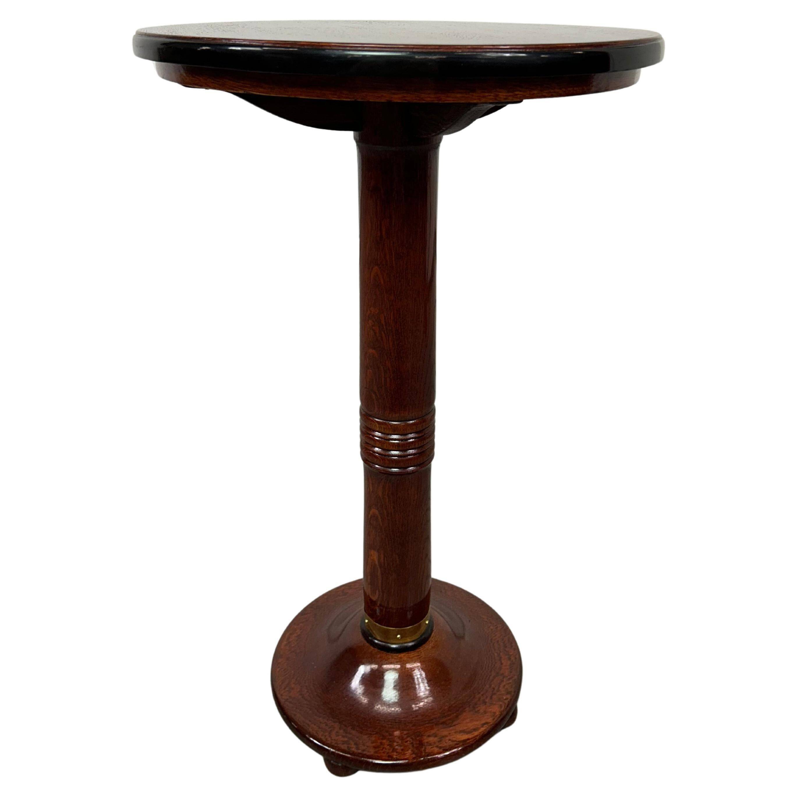 Table d'appoint ronde sécession