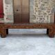 Important banc indonésien en bois sculpté, Début XXe