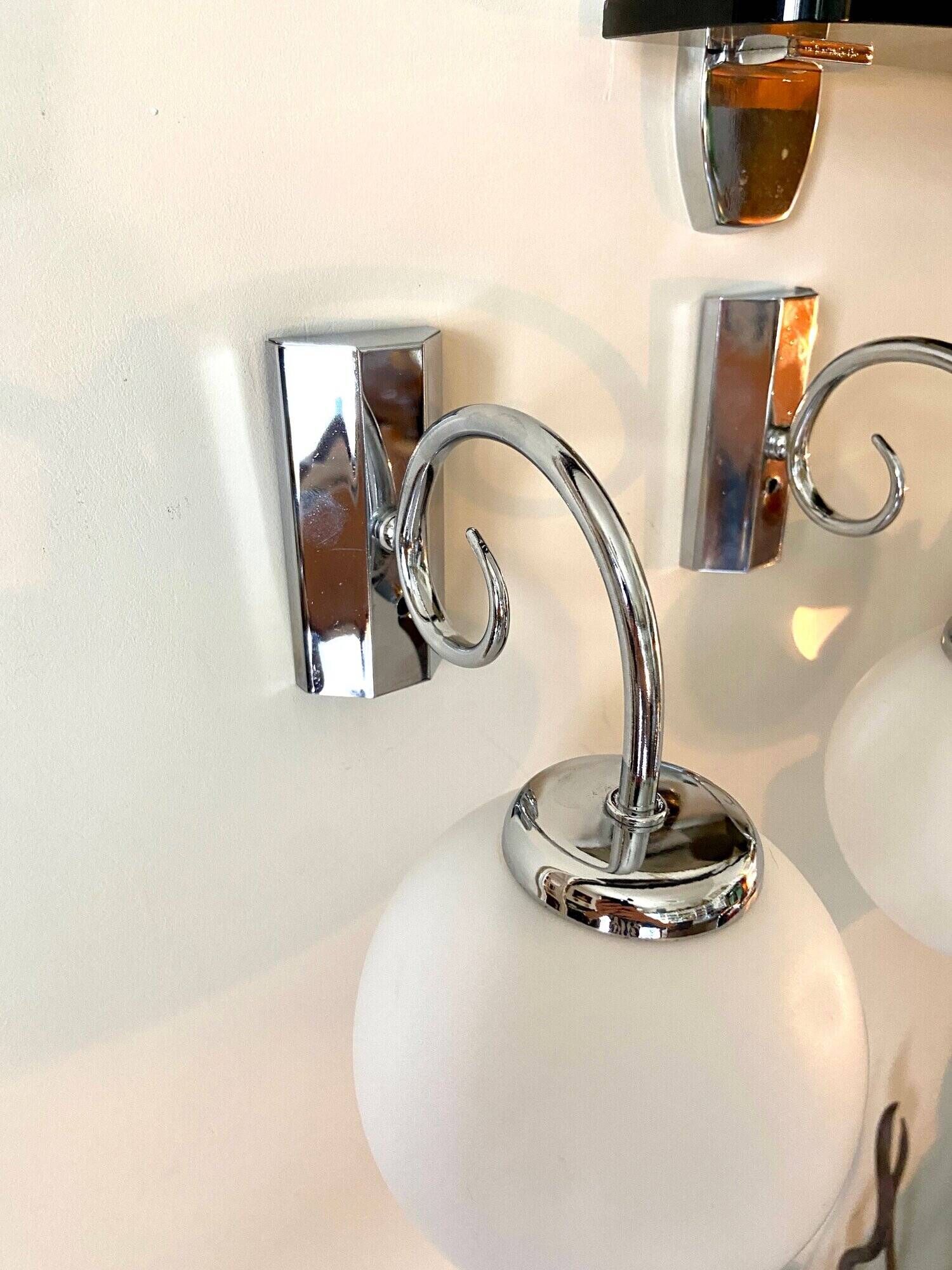 2 wall lamps in chromed metal and white opaline