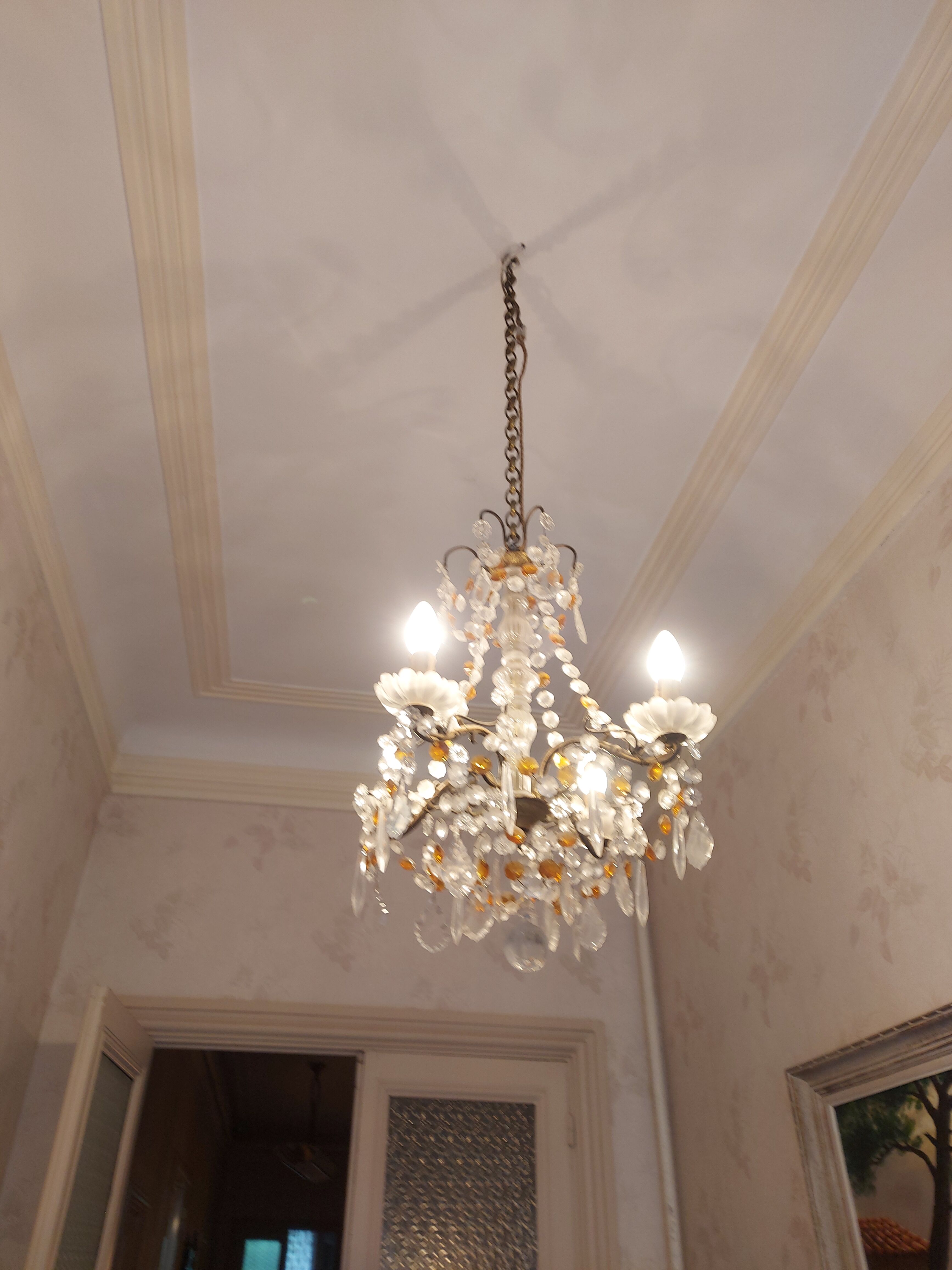 Chandelier to, colored crystal tassels
