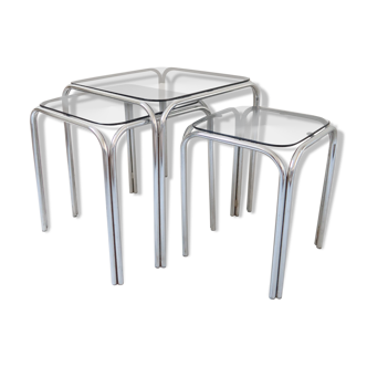 Pull out tables