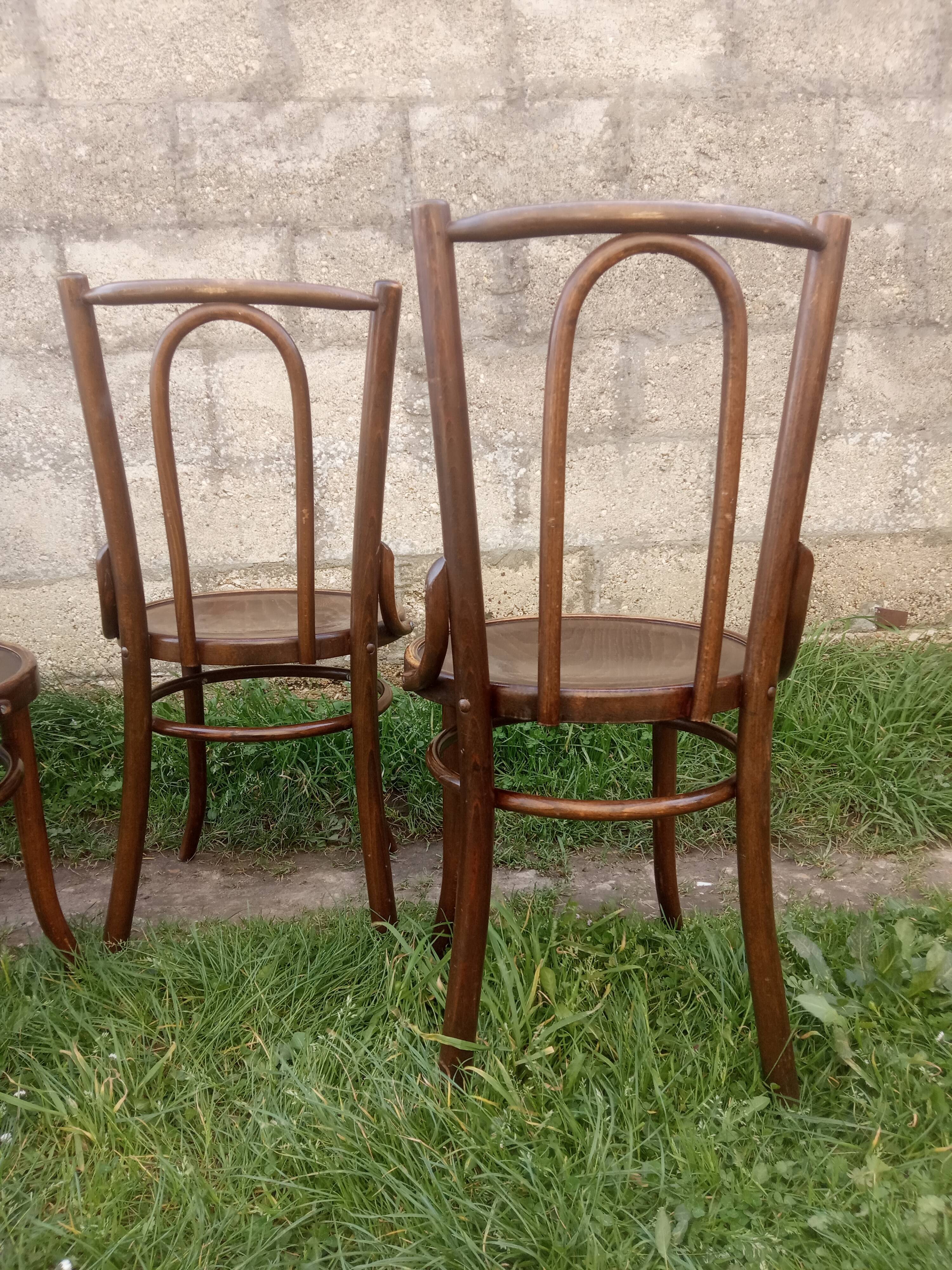 Set of 4 curved wooden bistro chairs