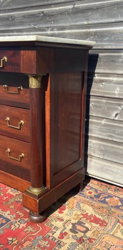 Commode d’époque Empire estampillée en acajou