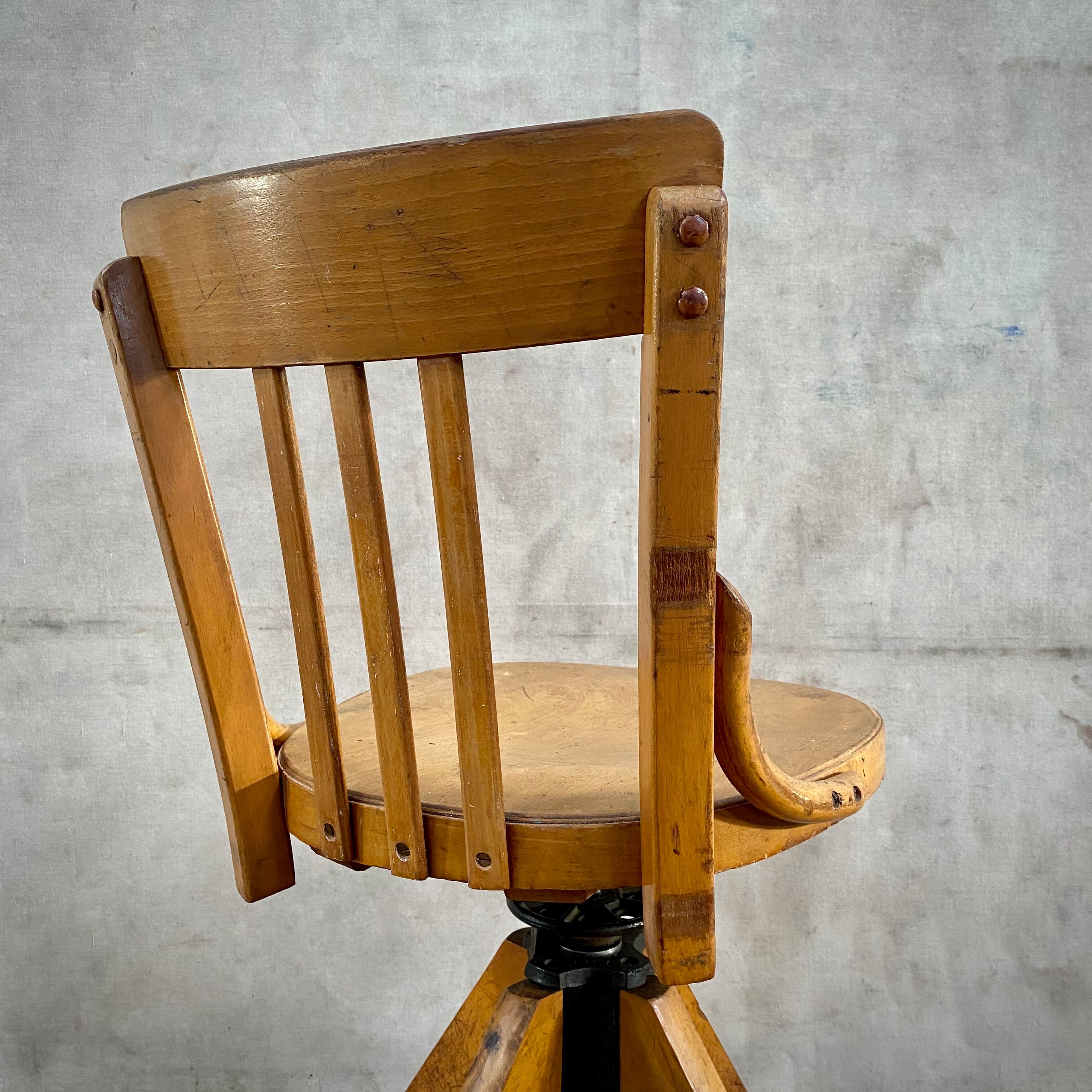 Baumann workshop chair