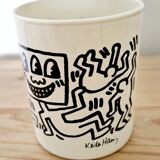 Paire de pots Keith Haring en opaline