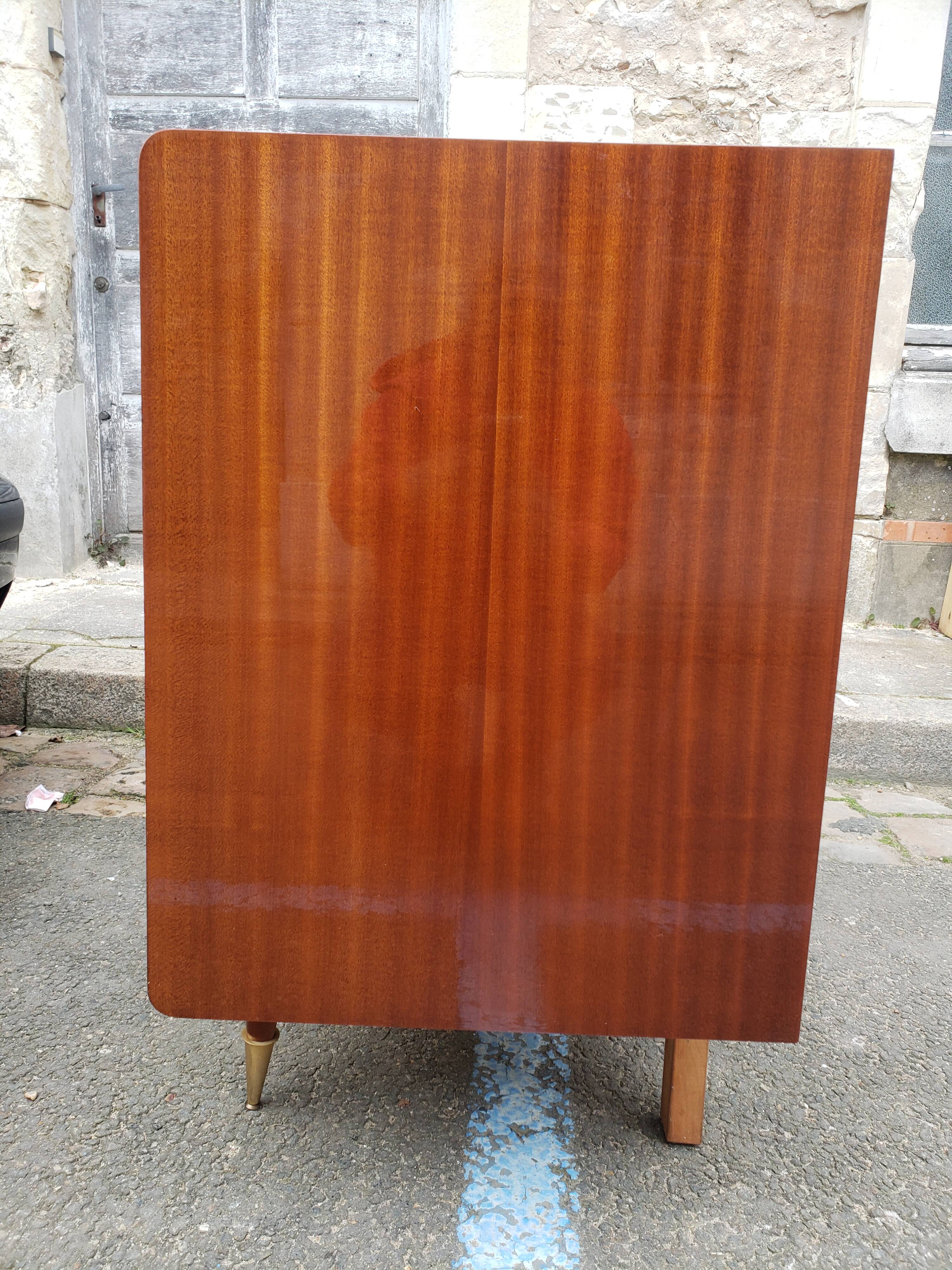 Commodity vintage right foot