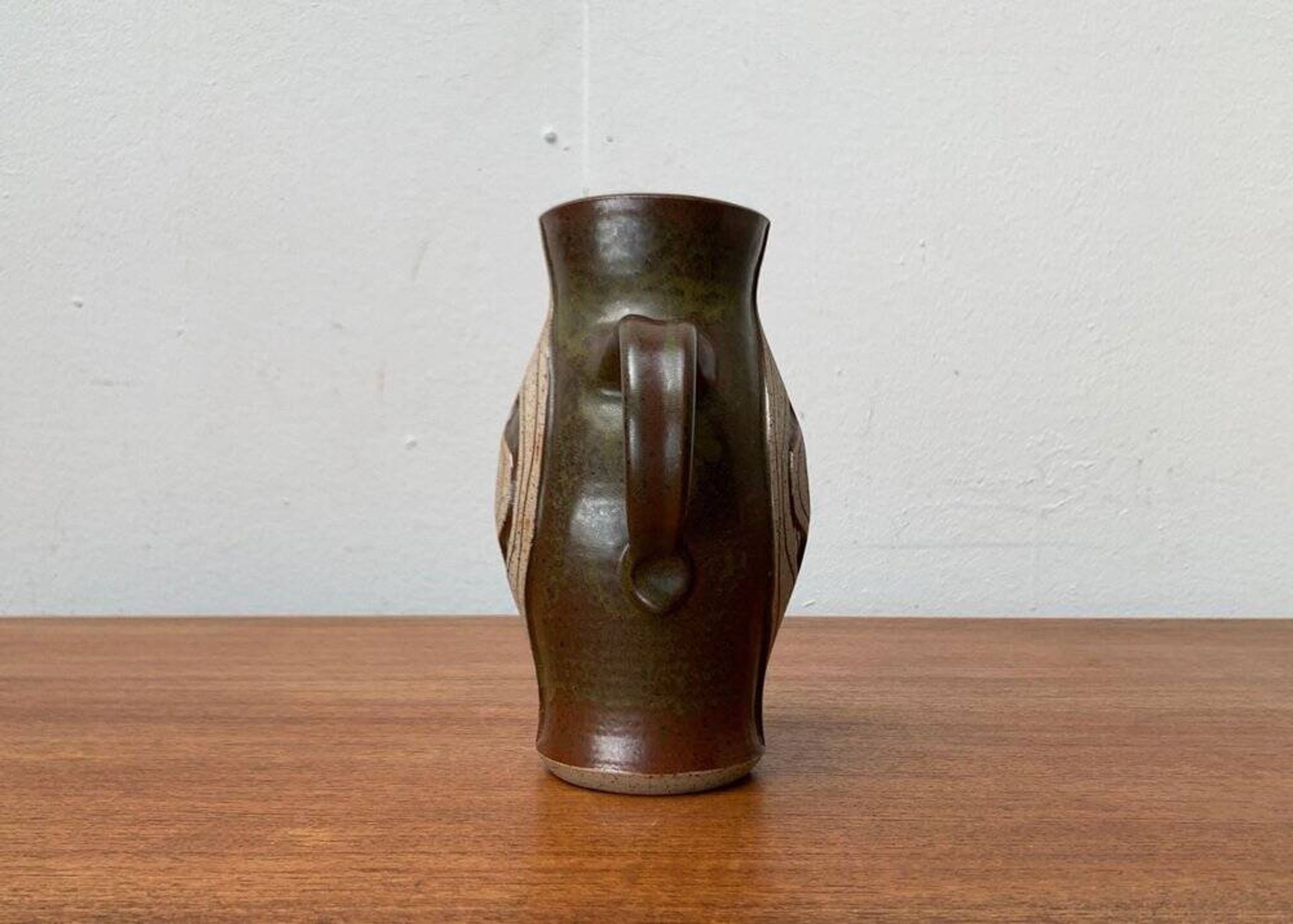 A studio pottery jug from the mid-century by Marianne Stark for Michael Andersen, Bornholm, 1960s.