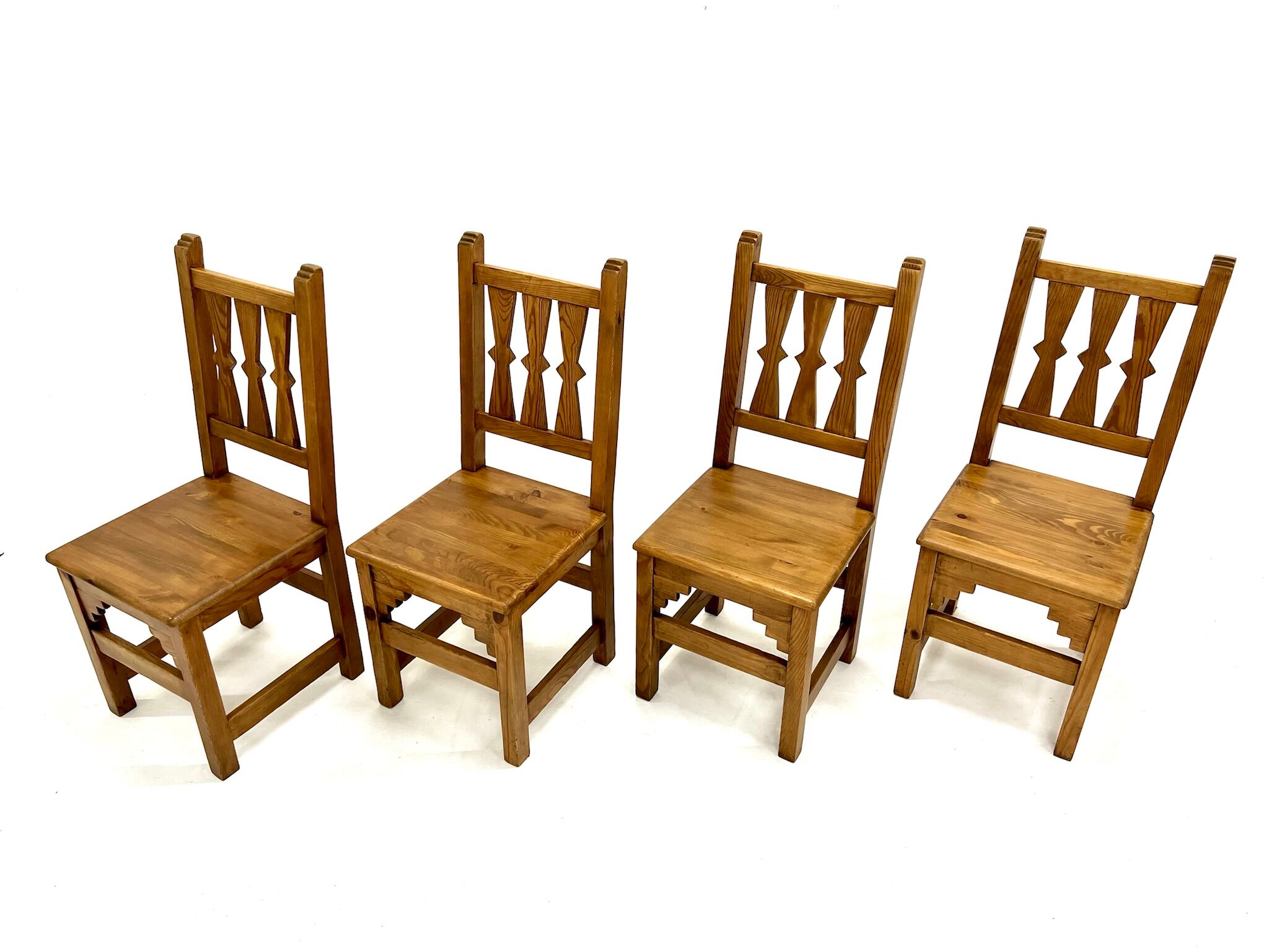 Set of 4 vintage wooden chairs