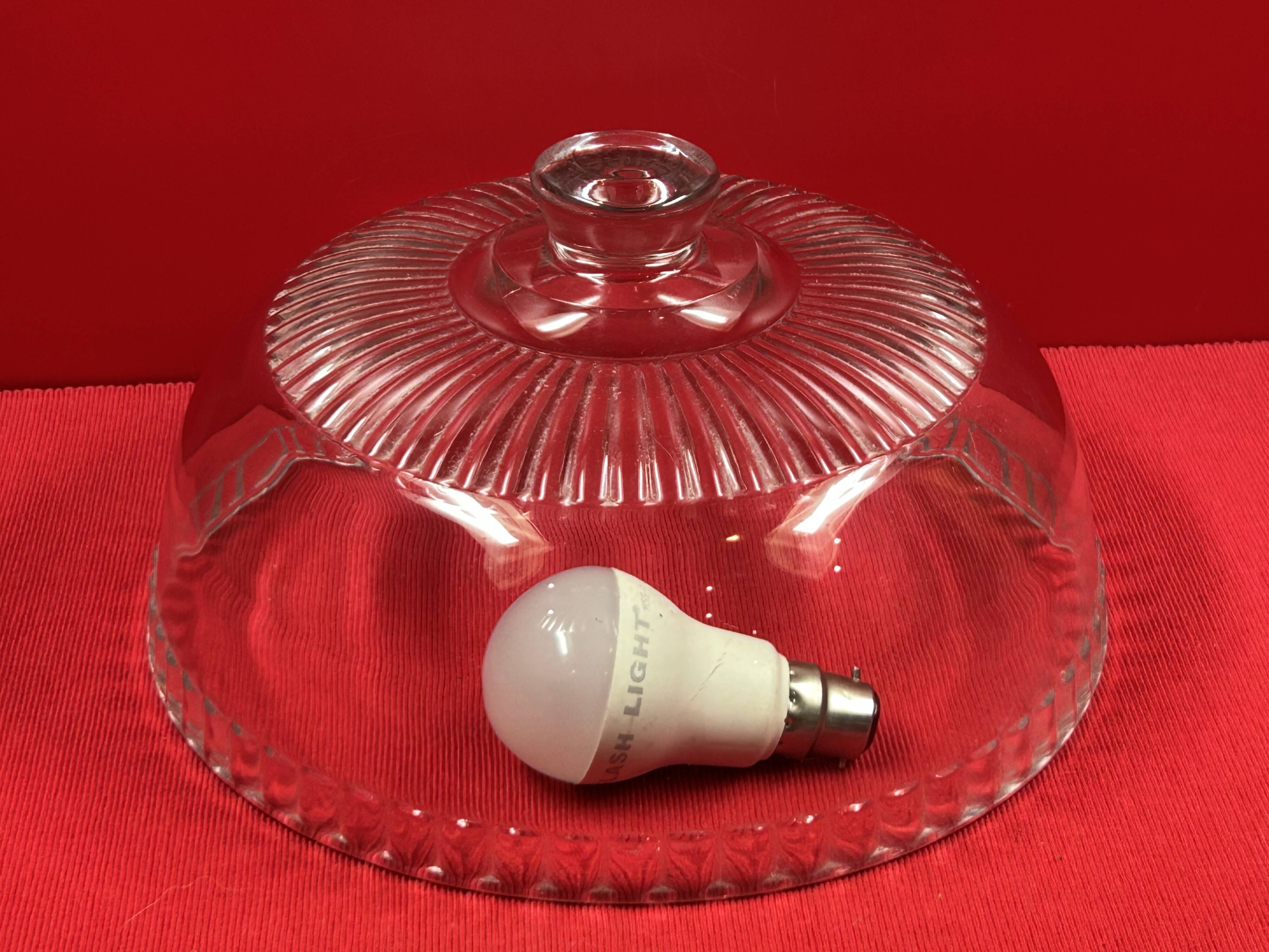 Cloche à fromage ancienne en verre