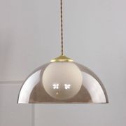 Lampe à suspension italienne en laiton, opaline et plexiglas de l'ère spatiale