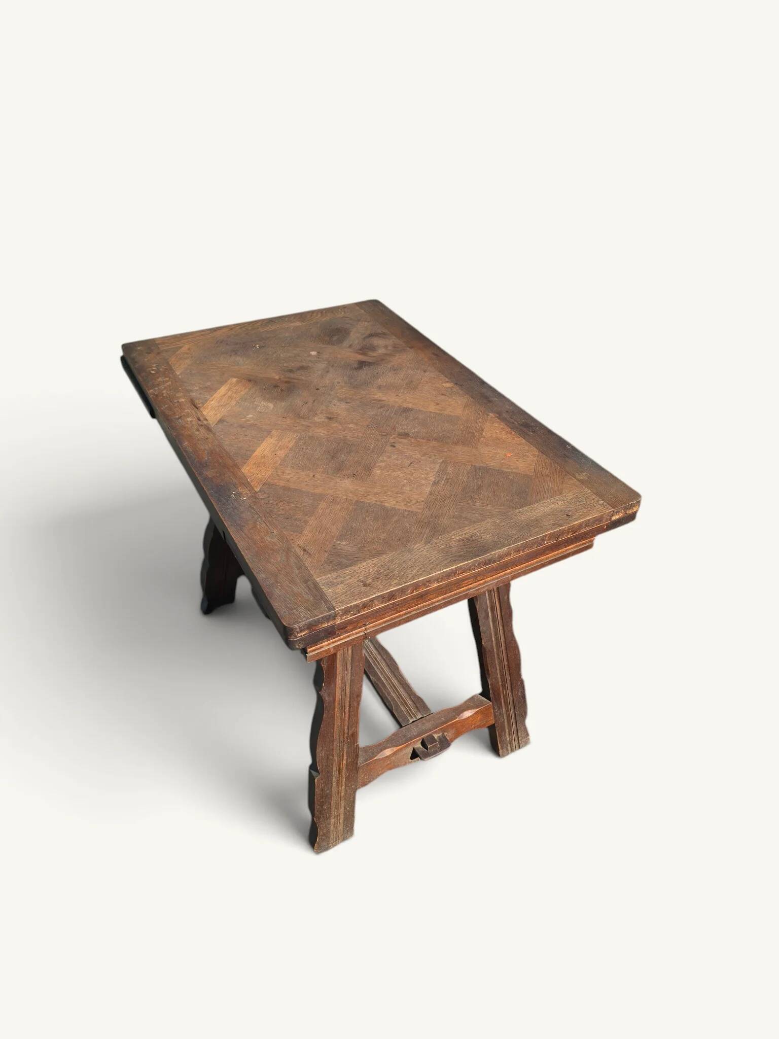 Table de repas rustique en chêne parqueté avec 2 rallonges