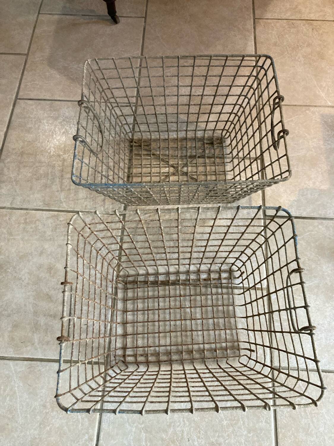 Set of 2 oyster mannas