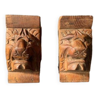 Pair of 19th century lion heads, wall brackets.