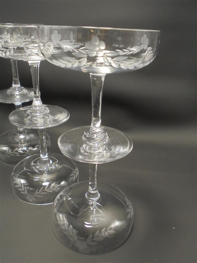 Set of 6 champagne glasses