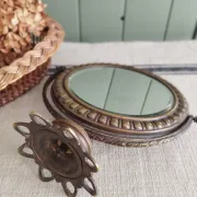 Small tabletop psyché mirror in brass