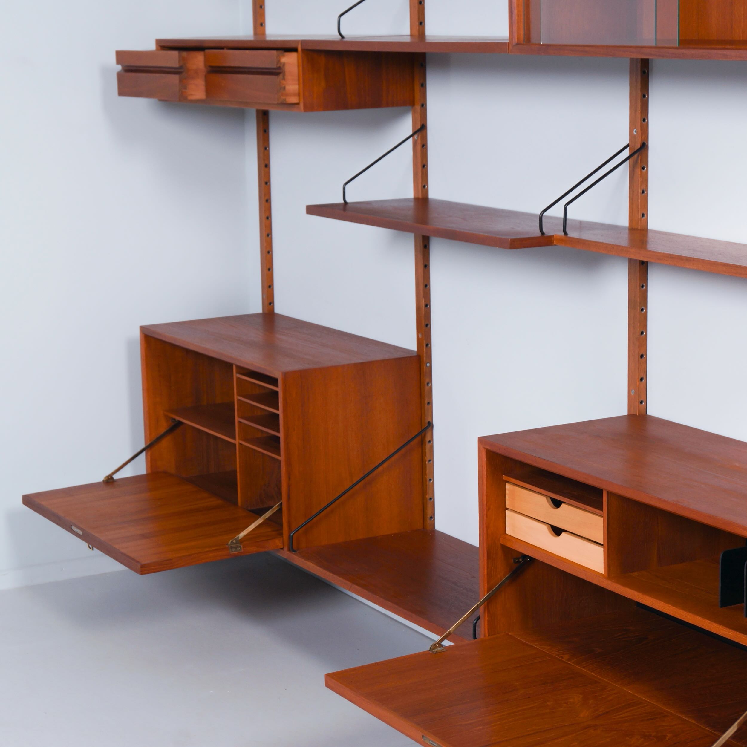 Royal System wall unit by Poul Cadovius for Cado, Denmark, 1960s – 17 pieces