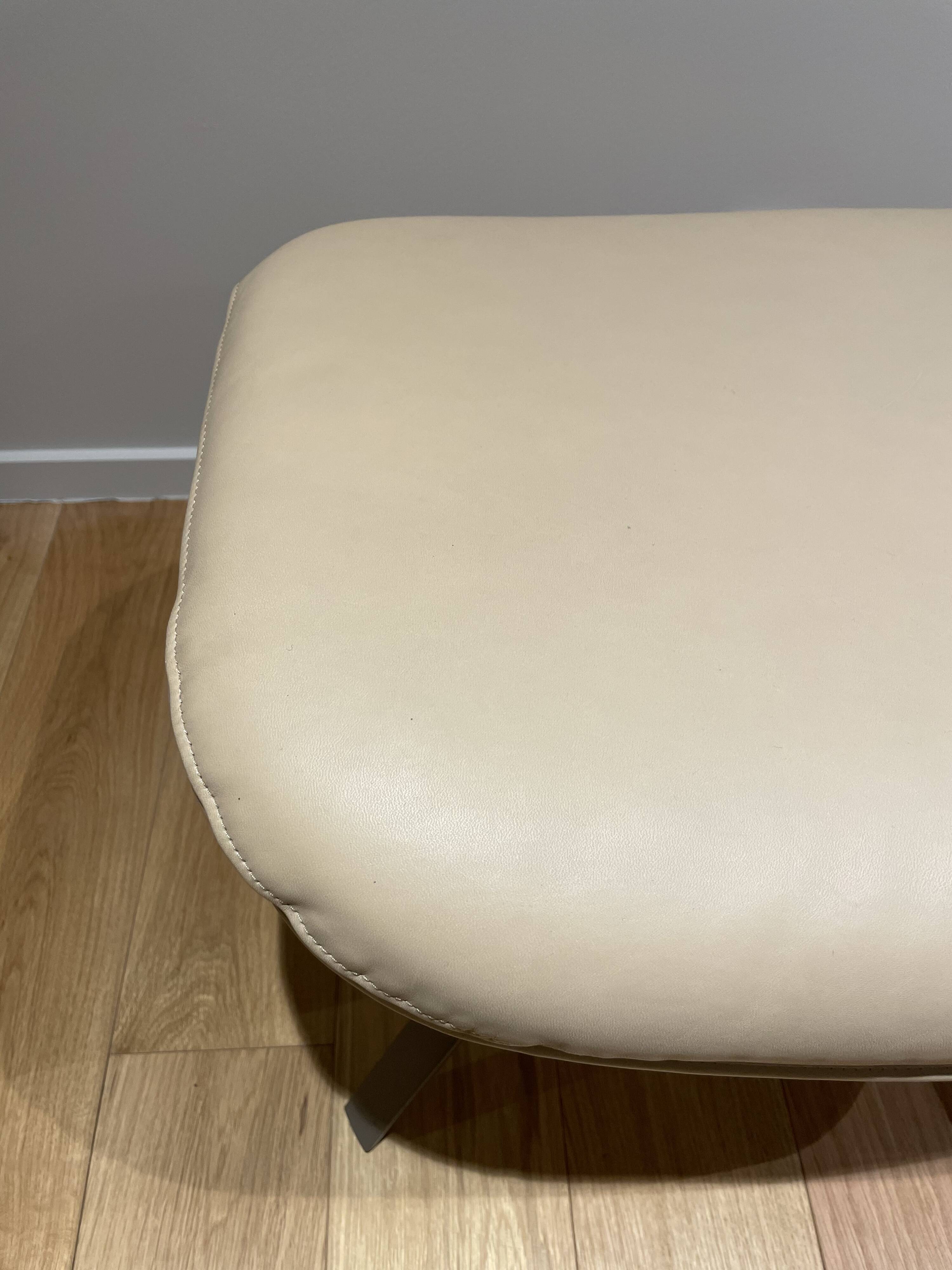 P22 footrest by Patrick Norguet for Cassina