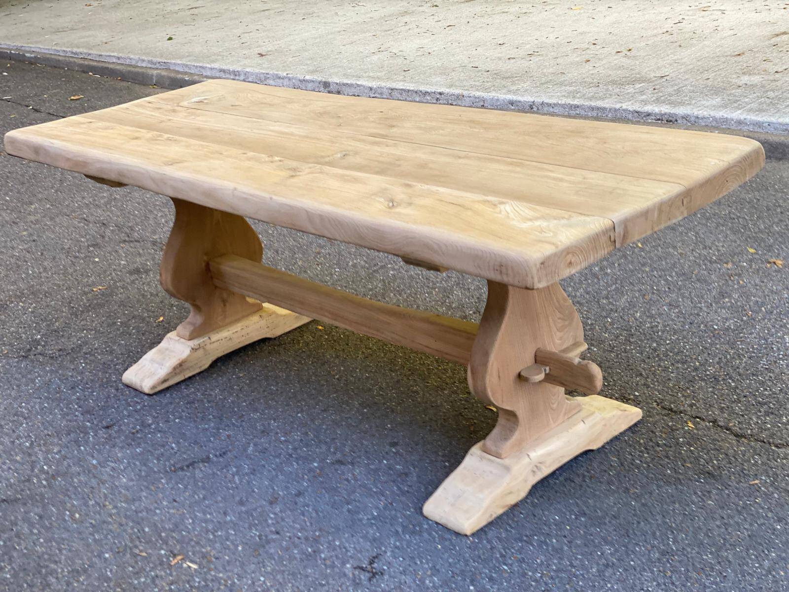 Grande table de monastère étroite décapée en chêne massif brut 200cm