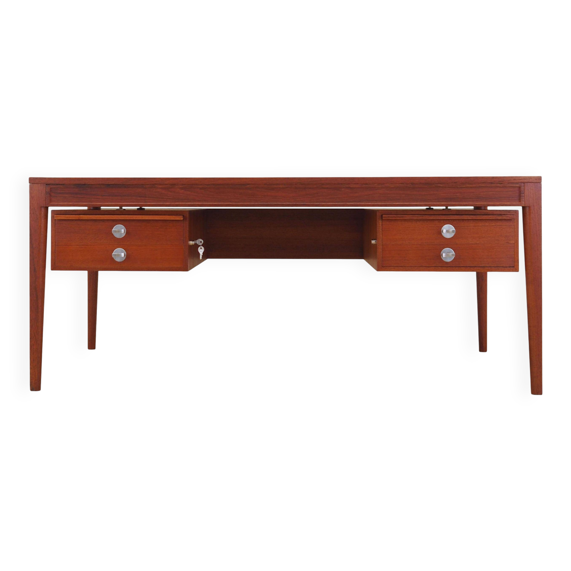 Teak desk, Danish design, 1970s, designer: Finn Juhl, manufacturer: France