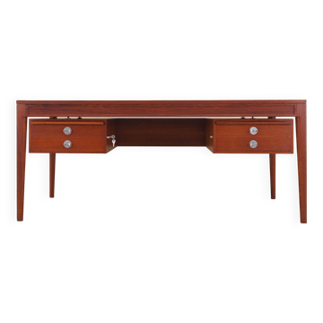 Bureau danois en teck par Finn Juhl, années 1970