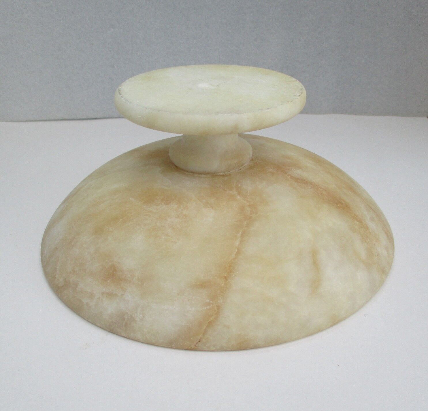 Alabaster standing cut