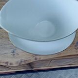 Sauce boat and 2 dishes