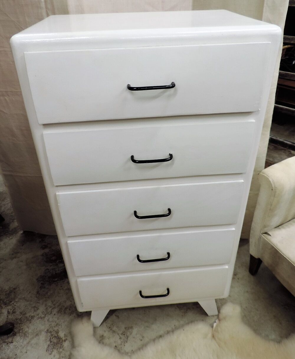 Revamped chiffonier white 1950