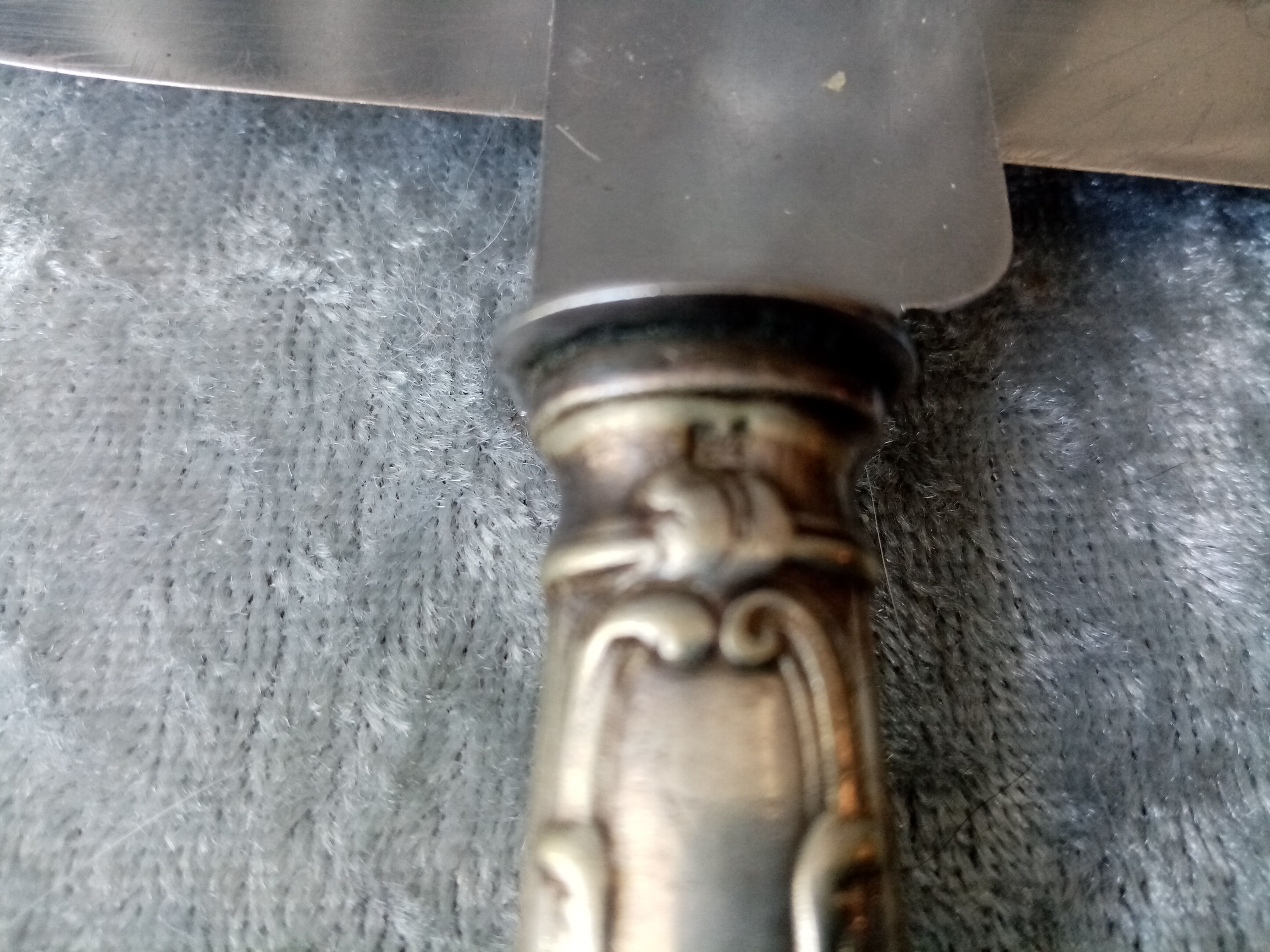 Box of 6 table knife steel blade and silver handle